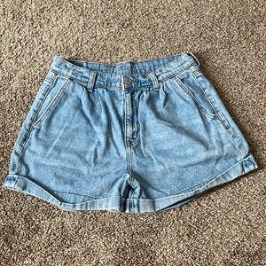 Super comfy American Eagle mom shorts!!